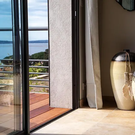 Grande Vue Villa *